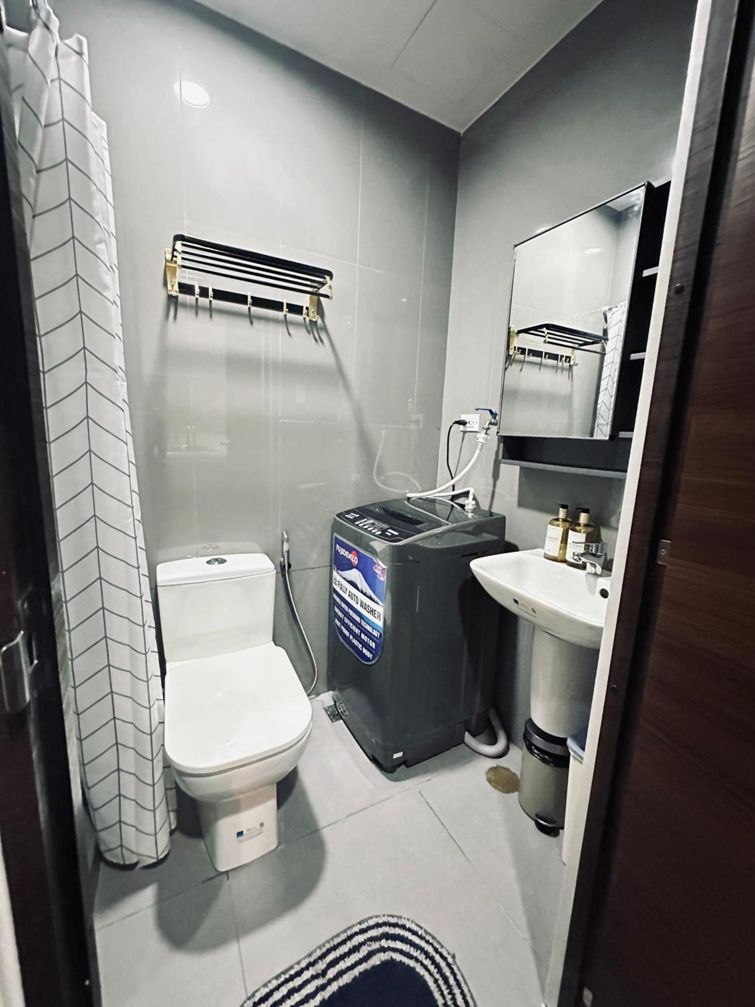 Heart Of Makati, Fully Furnished Condo, Cbd Central Location Makati City ภายนอก รูปภาพ